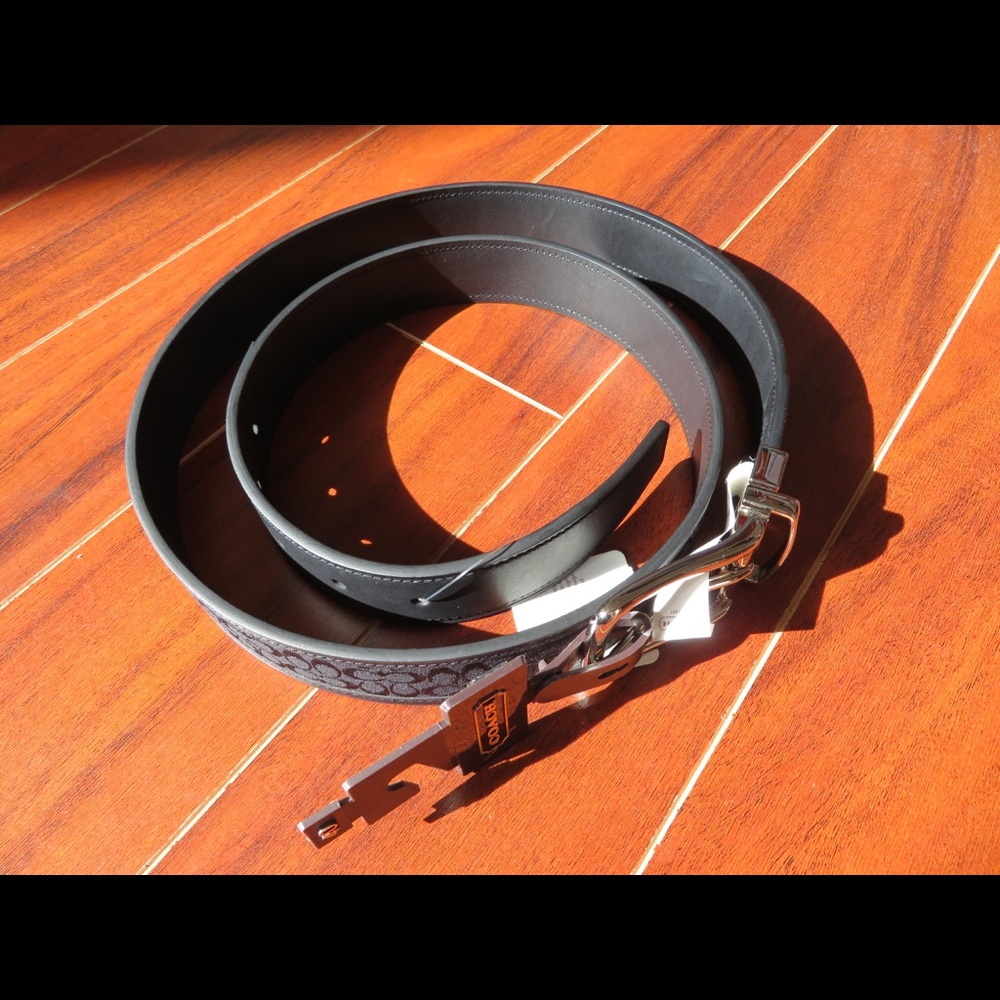 COACH Reversible Signature Belt in Black 40”